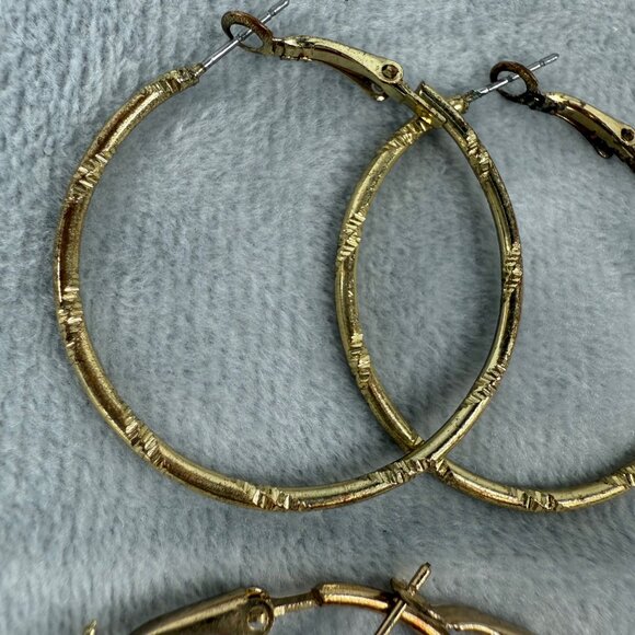 Gold-Toned Pierced Hoop Earrings 2 Pairs Bamboo & Plain Design Lightweight - Picture 3 of 12